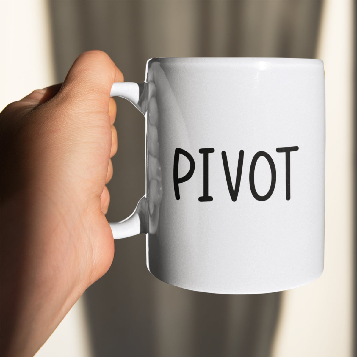 Puodelis su spauda "Pivot"