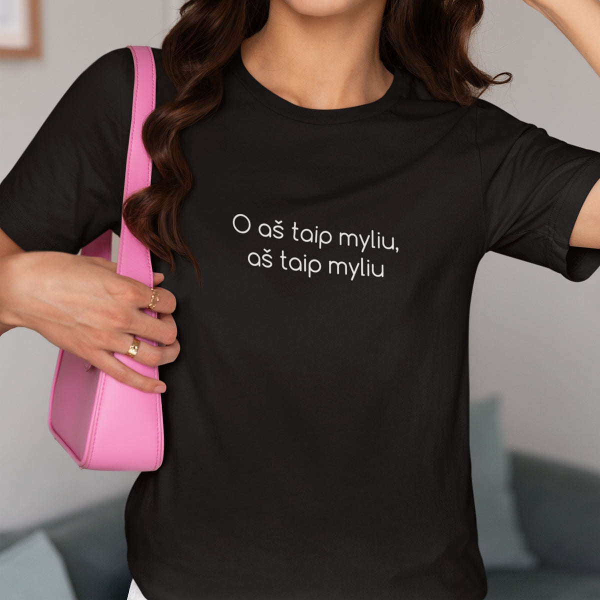 Juodi UNISEX marškinėliai "O aš taip myliu"