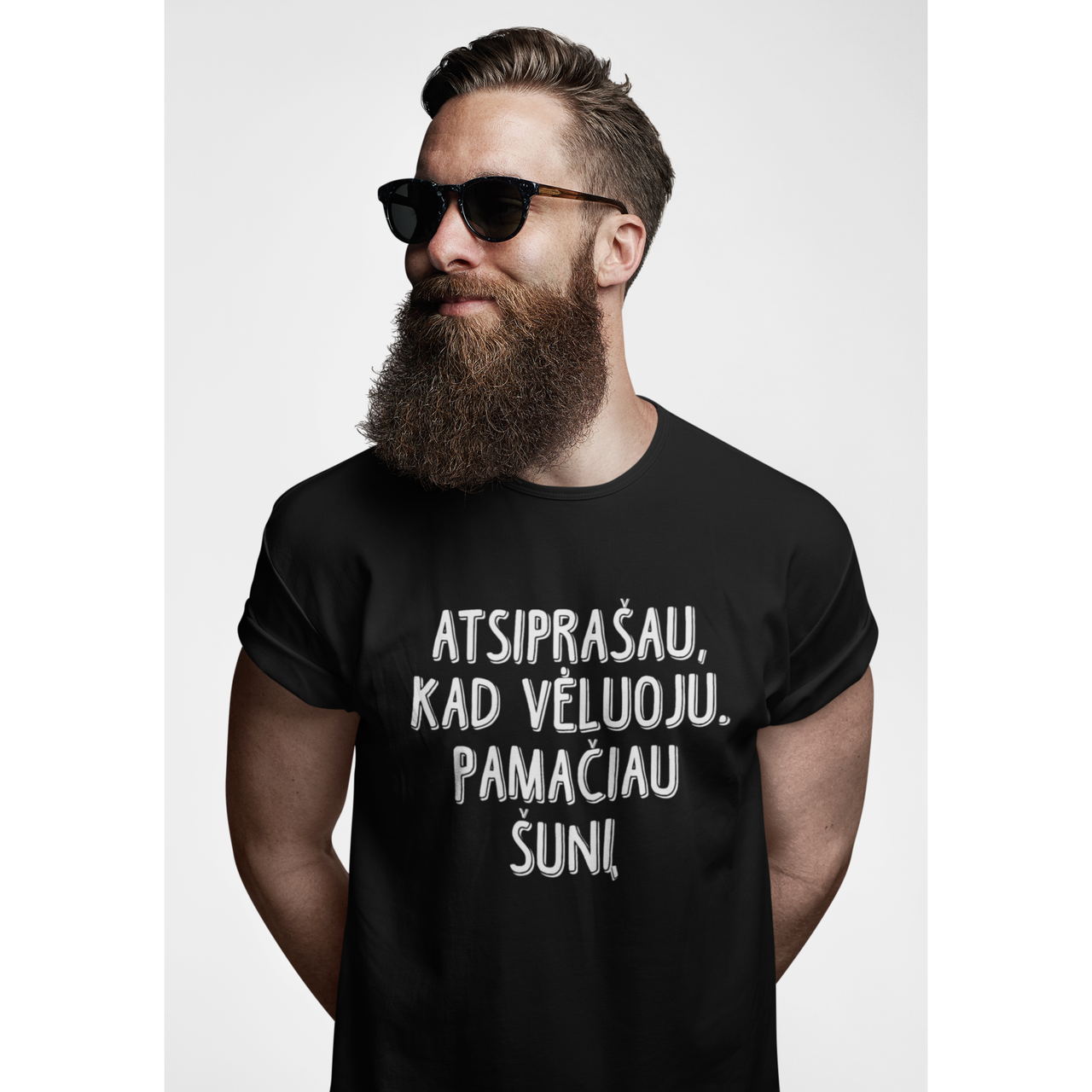 Juodi UNISEX marškinėliai "Atsiprašau, kad vėluoju"